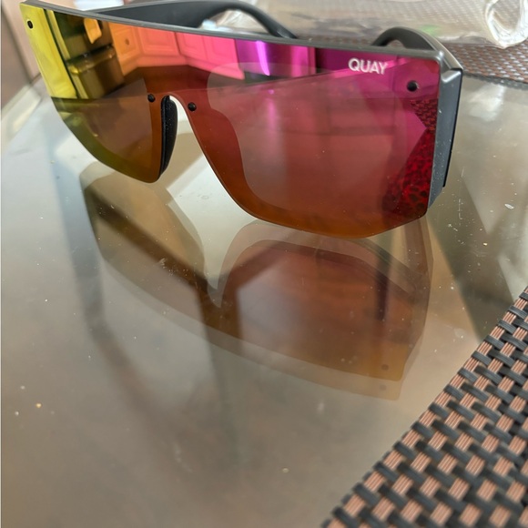 COPY - Quay sunglasses - Picture 3 of 5